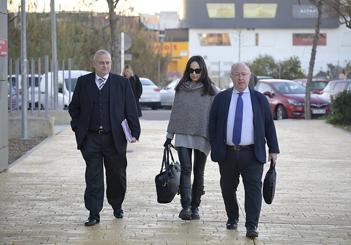 Abogados de la acusación del caso del hermano del presidente del Gobierno acceden a los juzgados ese viernes.