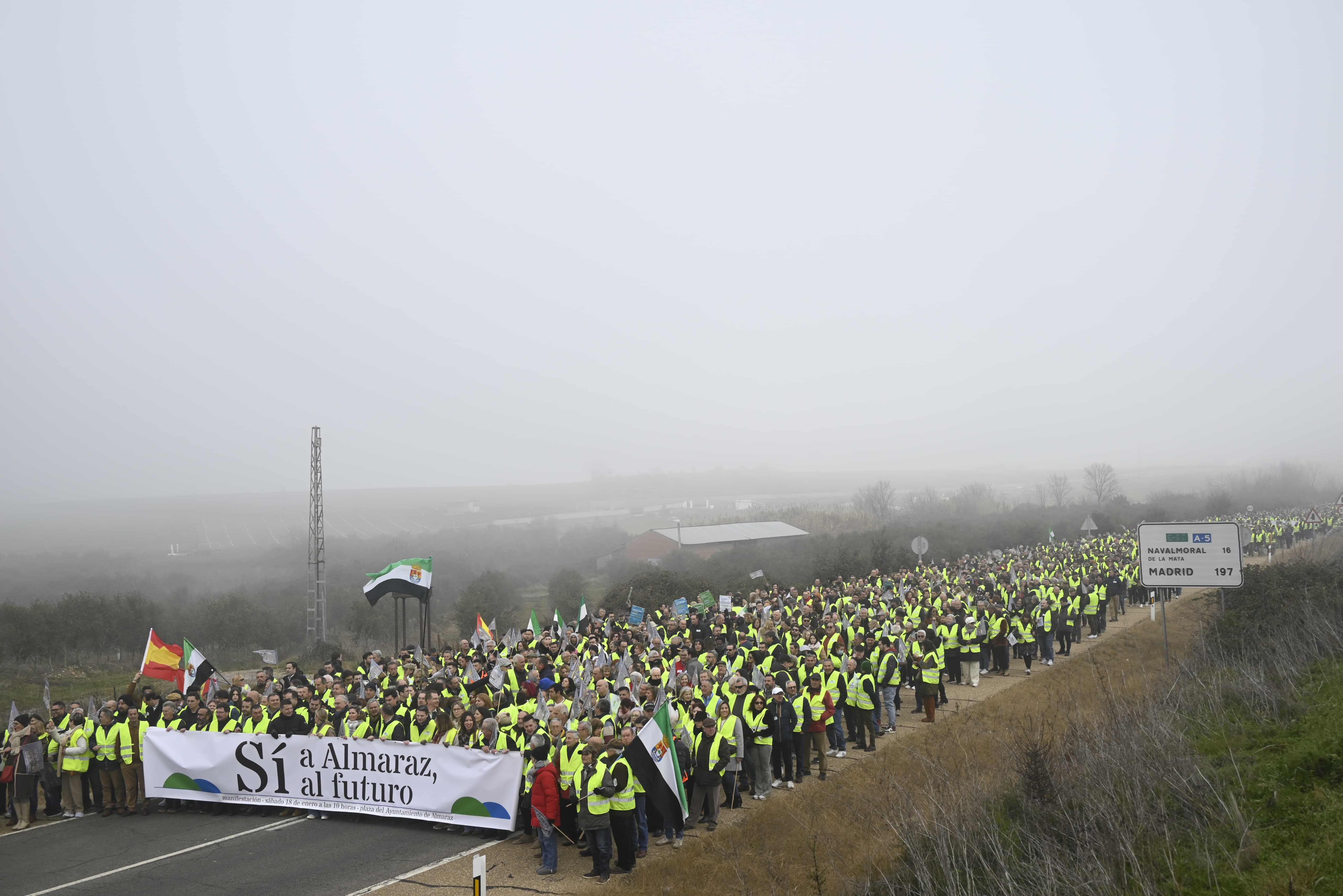 La manifestación contra el cierre de Almaraz, en imágenes