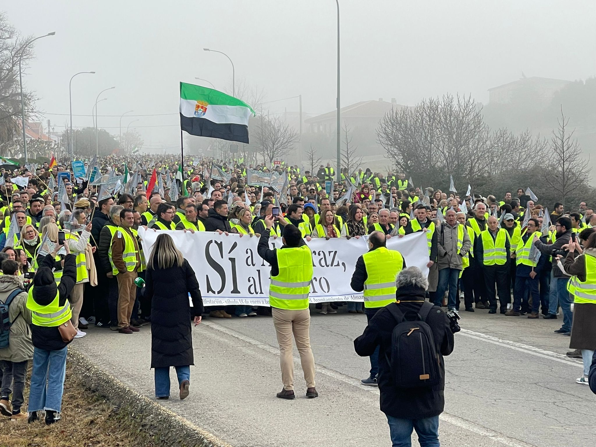 La manifestación contra el cierre de Almaraz, en imágenes