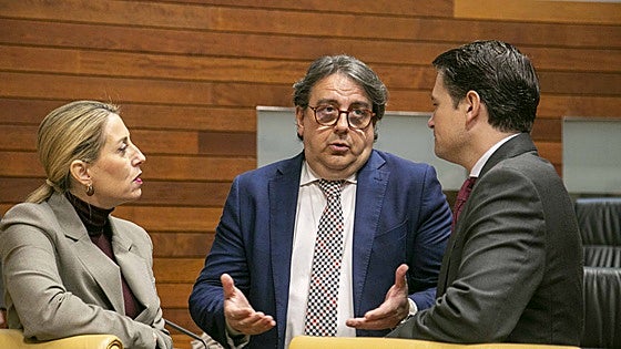 PP y PSOE ya intercambian documentos para negociar los Presupuestos de 2025