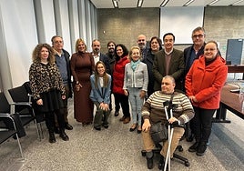 Las consejeras Manzano y Vaquera con representantes de las asociaciones.