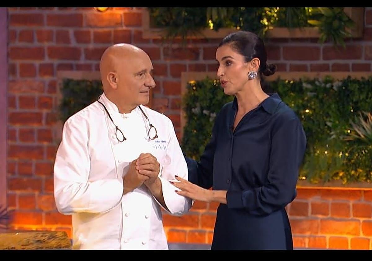 Imagen principal - Blanca Romero presentó al chef resaltando sus tres Estrellas Michelín.