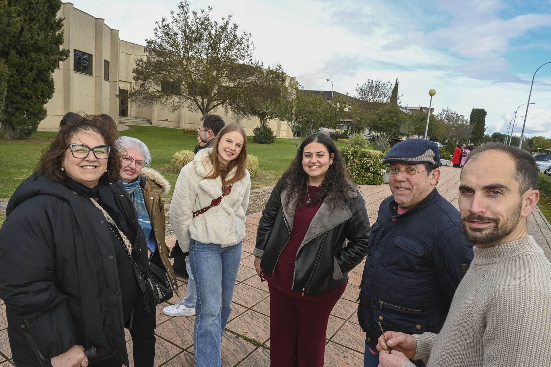 FOTOS | Los candidatos se presentan a los exámenes del MIR en Extremadura