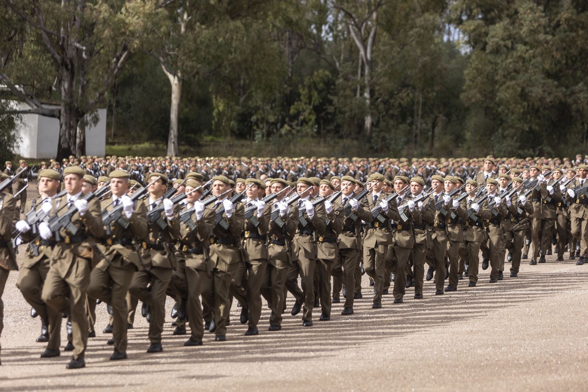 Fotos | Búscate en la jura de bandera en el Cefot de Cáceres