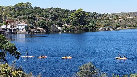 El pantano de Valdeobispo se suma a la oferta de turismo de embalses de la provincia