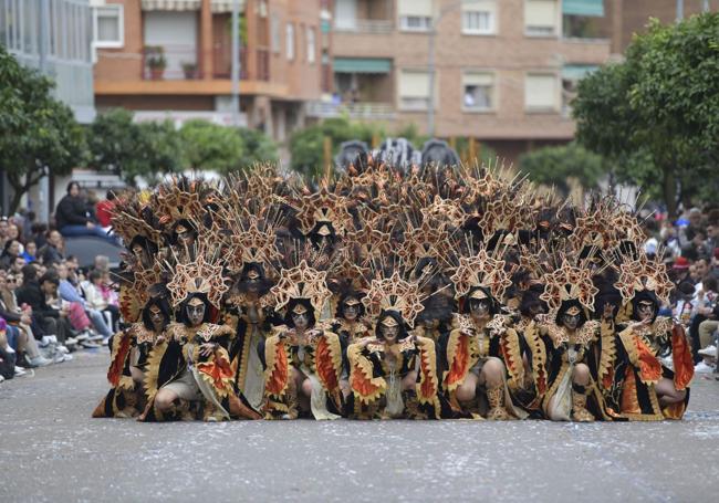 Caribe, vencedora en el gran desfile de comparsas del Carnaval de Badajoz de 2024.