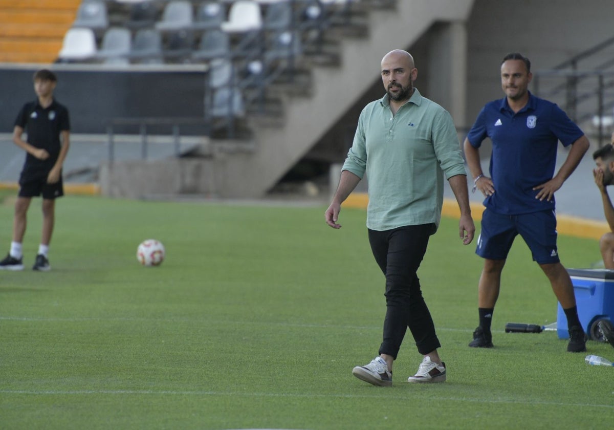 Luis Oliver Sierra en un partido disputado en el Nuevo Vivero.