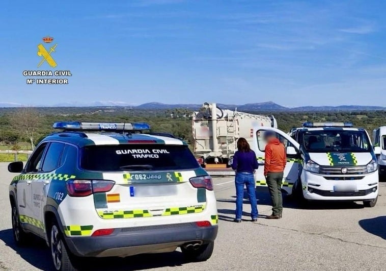 Un conductor da positivo en drogas tras ser interceptado en la A-5 con 500 gramos de marihuana