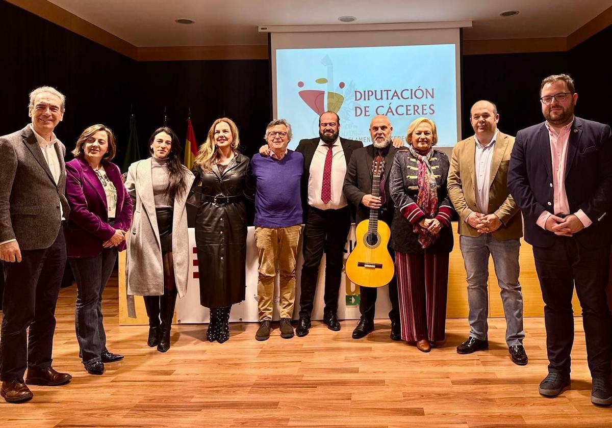 El acto de presentación del Aula de Flamenco Diputación de Cáceres-UEX ha tenido lugar este viernes.