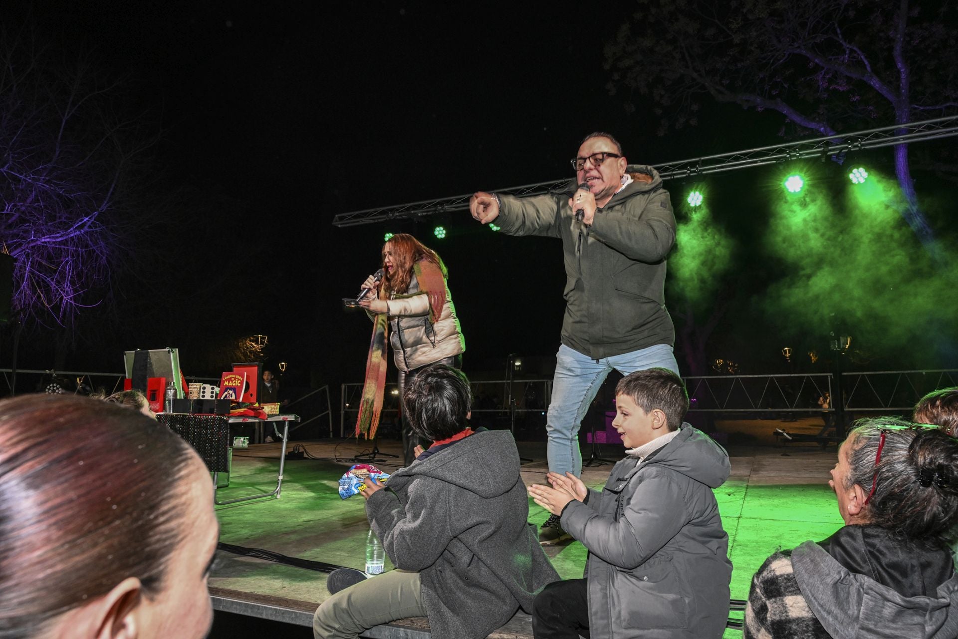 Las Candelas de la margen derecha en Badajoz, en imágenes