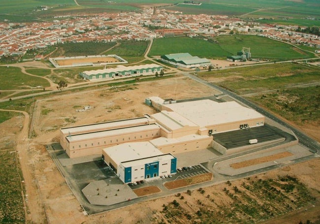 Imagen aérea de las instalaciones de Acosierra en Granja de Torrehermosa.