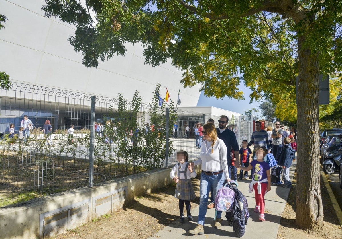 El colegio de Las Vaguadas donde piden contar también con instituto.