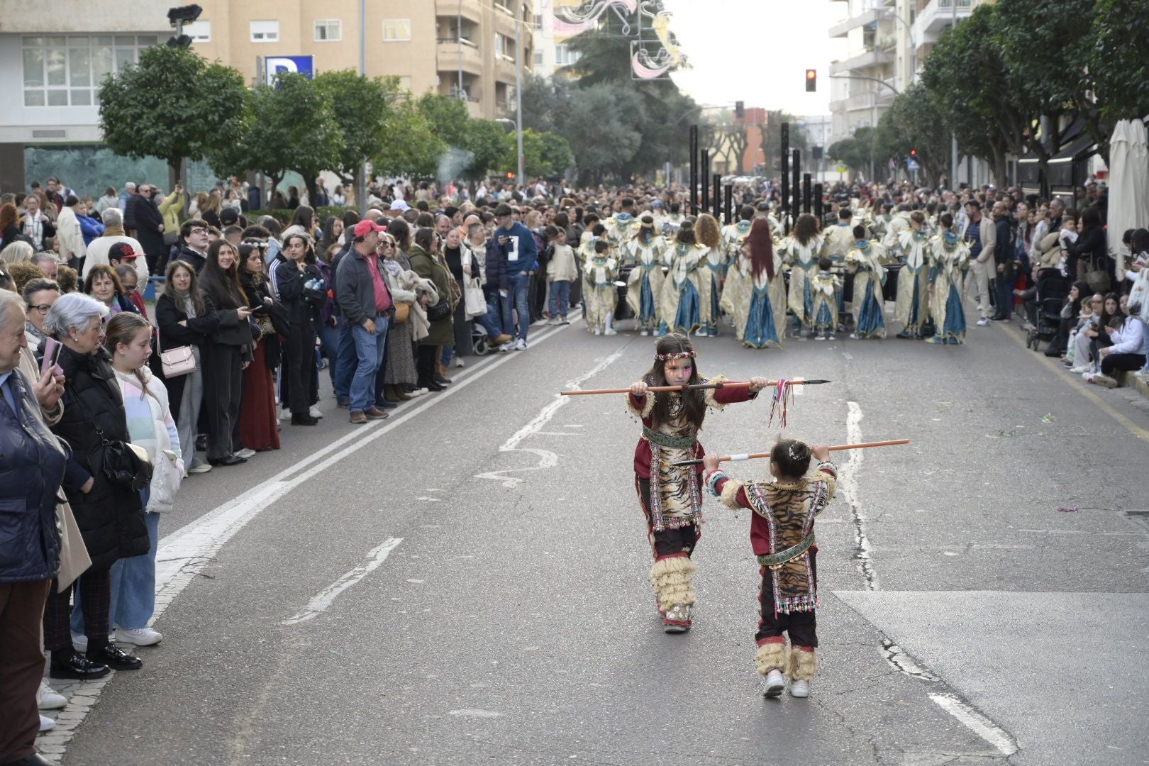 Así ha sido el desfile de comparsas con motivo de Las Candelas de Santa Marina