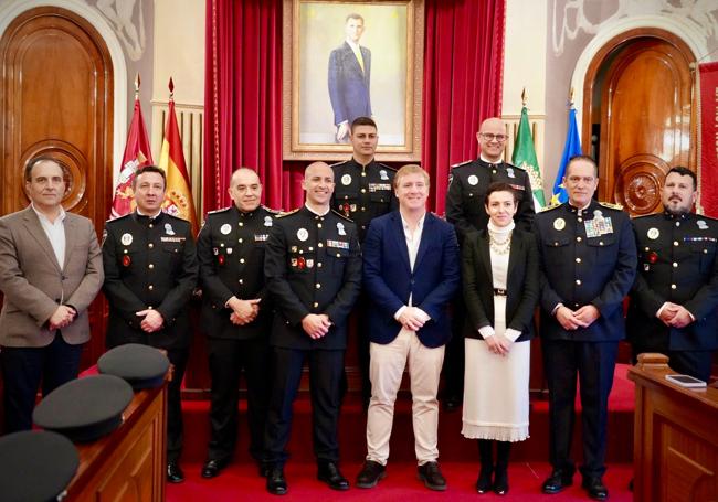 El acto tuvo lugar en presencia del alcalde Ignacio Gragera en el salón de plenos del Ayuntamiento.