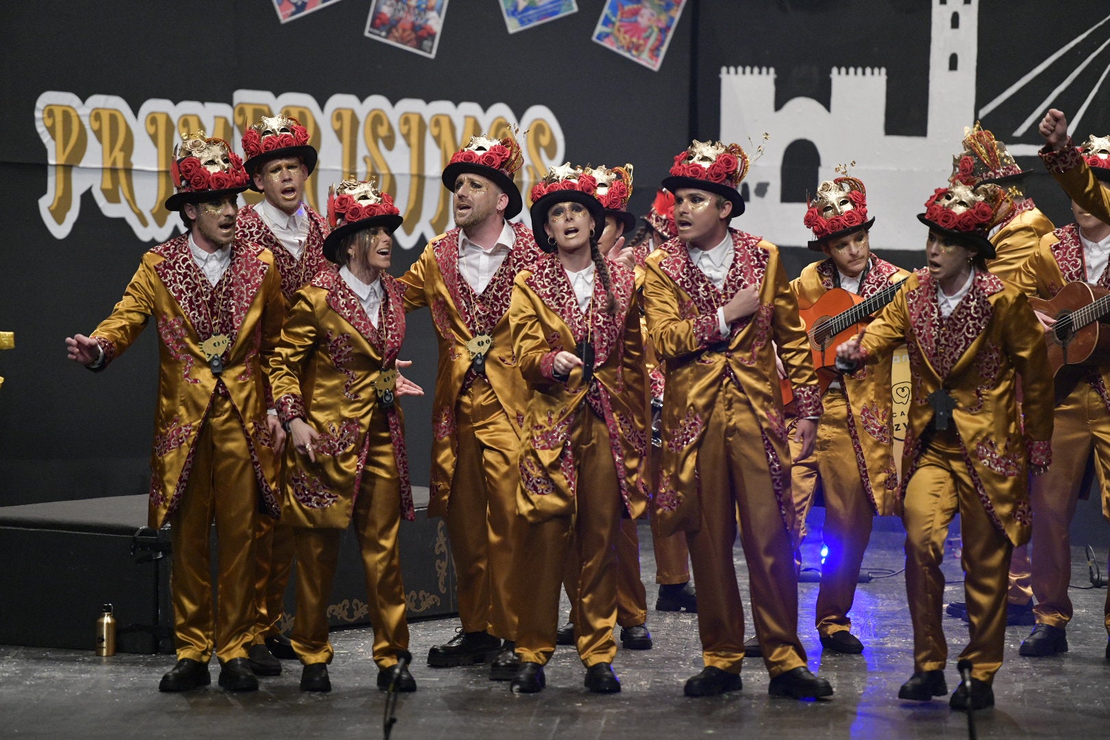 Actuación de la murga Charramangueros el primer día de preliminares del Concurso de Murgas del Carnaval de Badajoz 2025. 