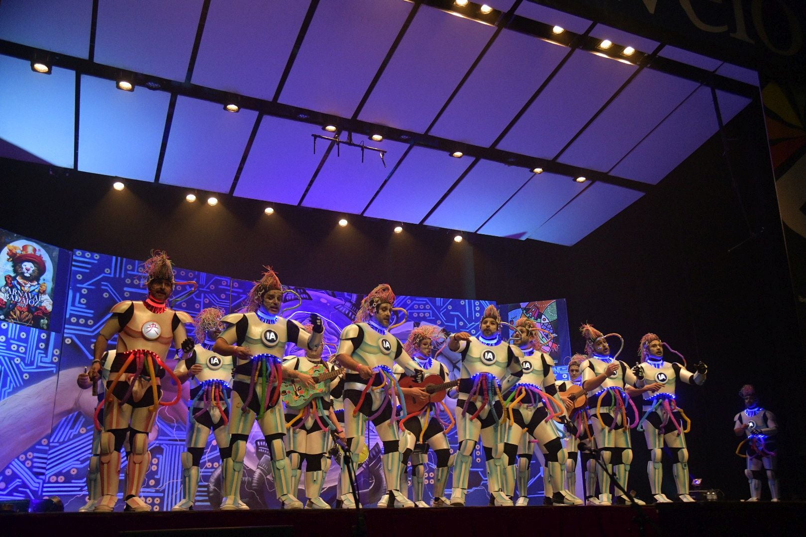 Actuación de la murga Marwan el segundo día de preliminares del Concurso de Murgas del Carnaval de Badajoz 2025. 