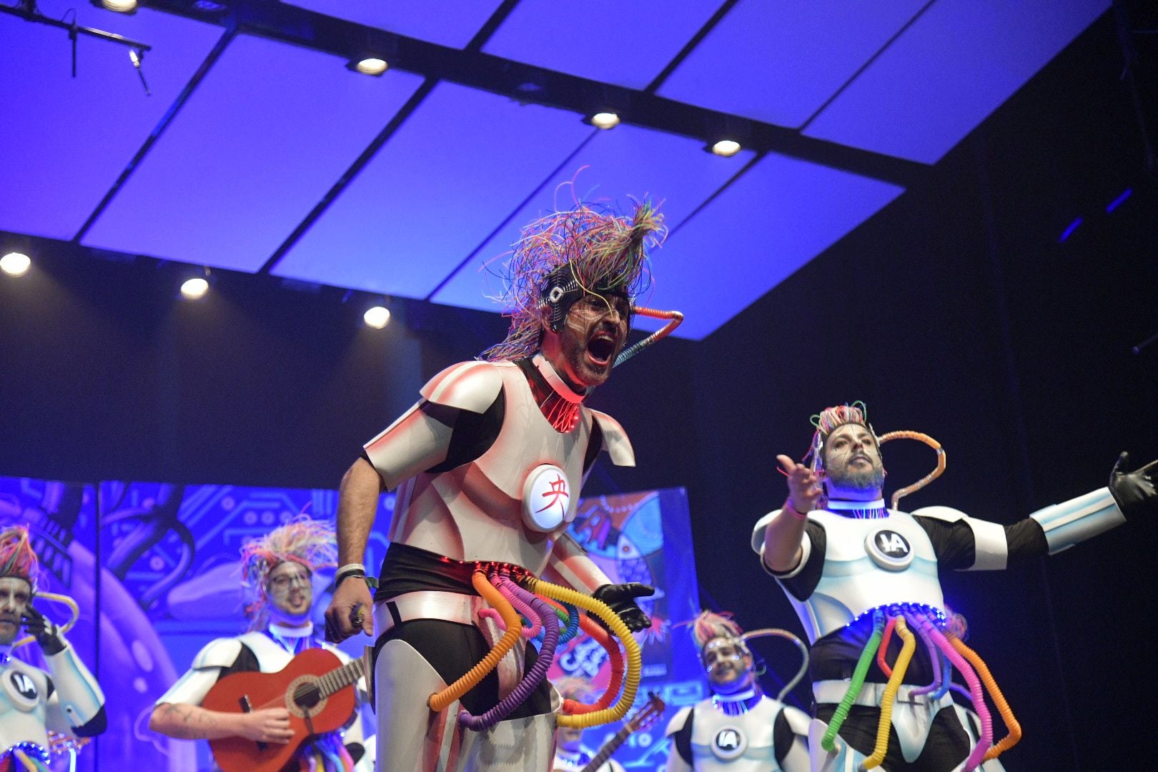 Actuación de la murga Marwan el segundo día de preliminares del Concurso de Murgas del Carnaval de Badajoz 2025. 