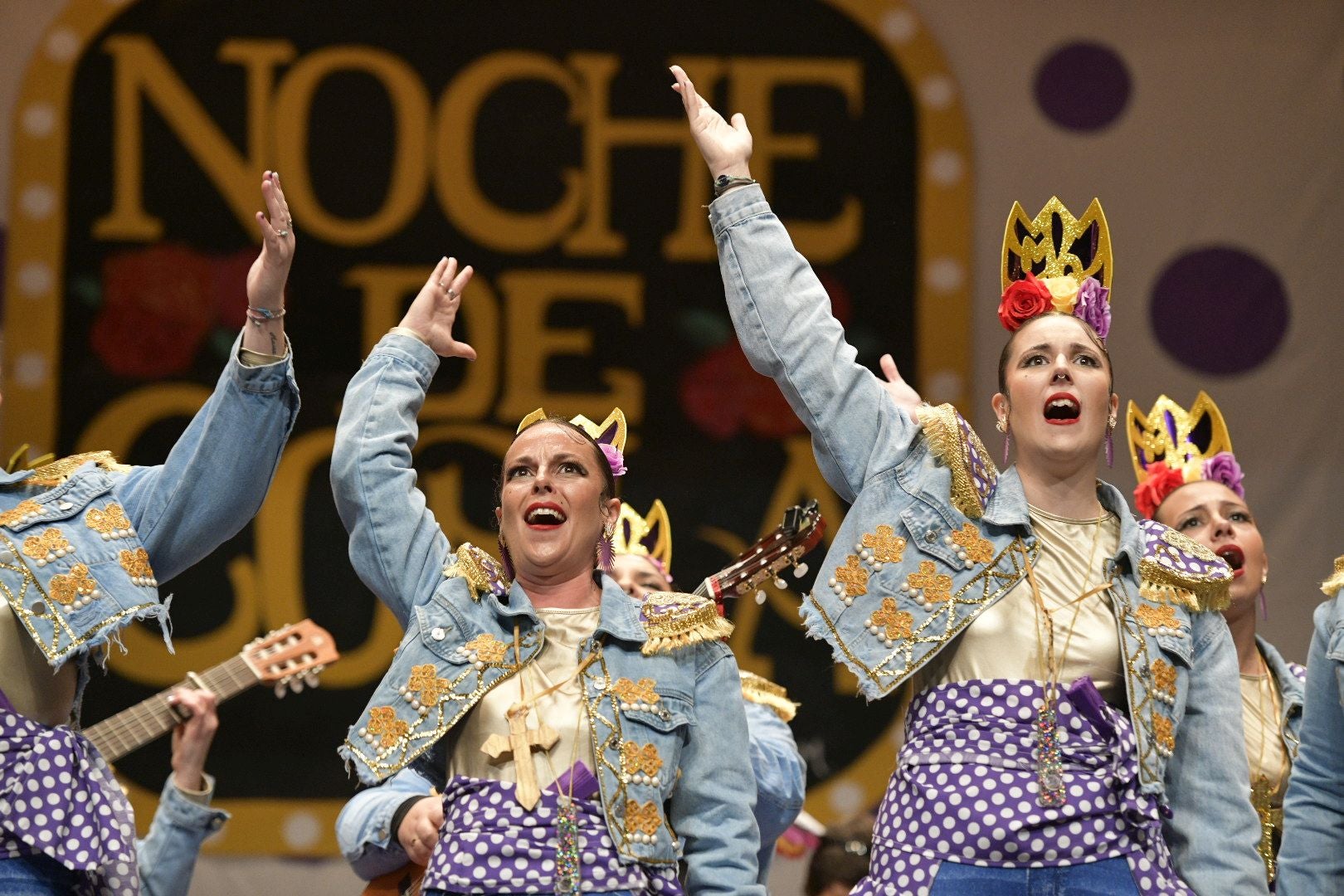 Actuación de Murguer Queen el cuarto y último día de preliminares del Concurso de Murgas del Carnaval de Badajoz 2025. 