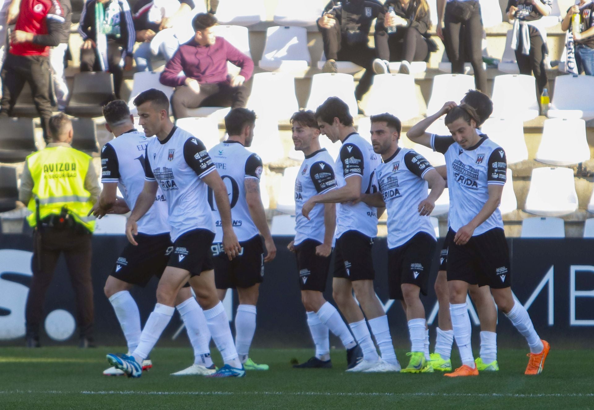 El Mérida cae en el Romano ante el Murcia (1-4)