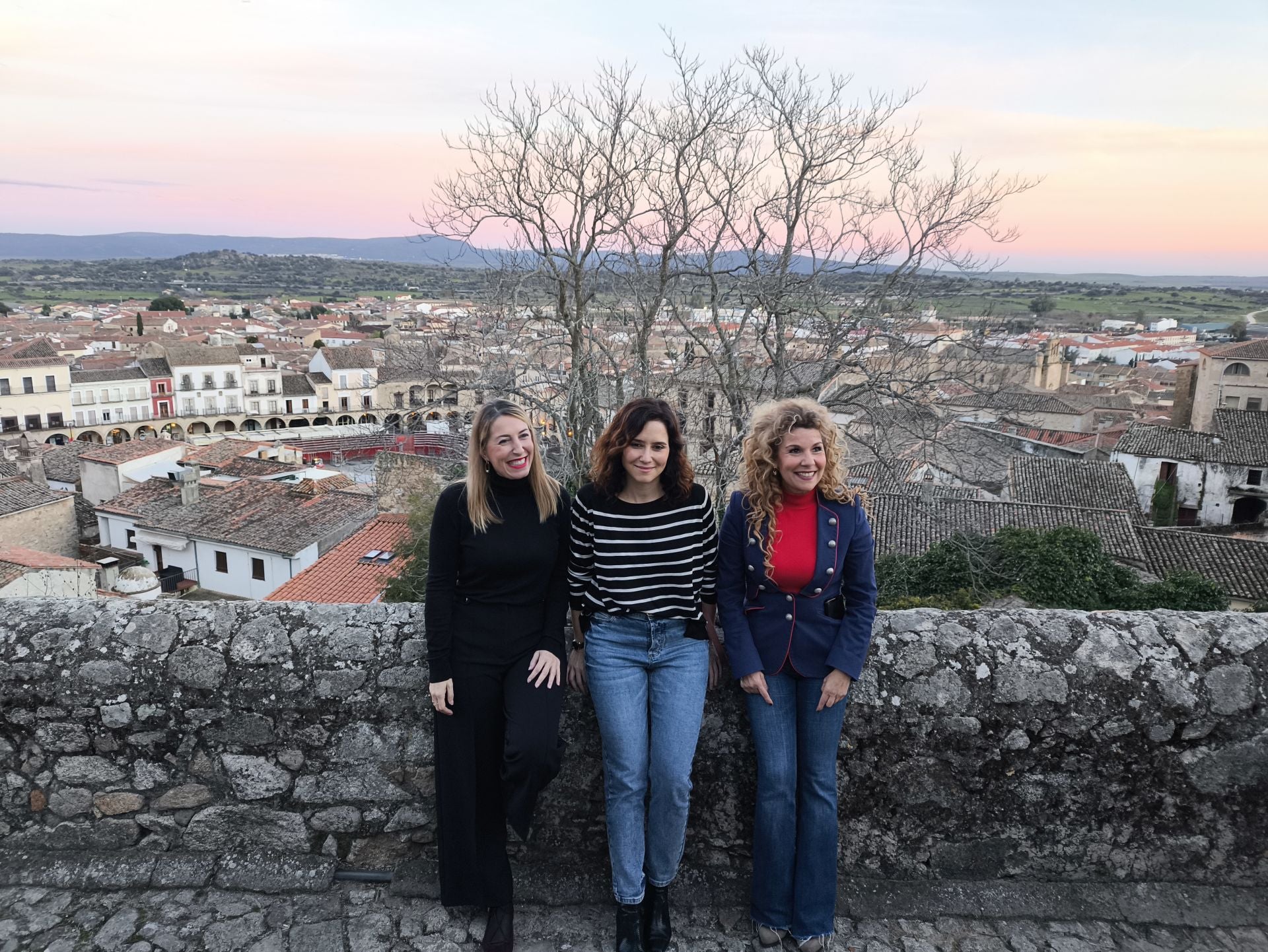 María Guardiola e Isabel Díaz Ayuso visitan Trujillo