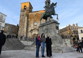 Fotos con Ayuso, cupones en Mérida y cena en Trujillo