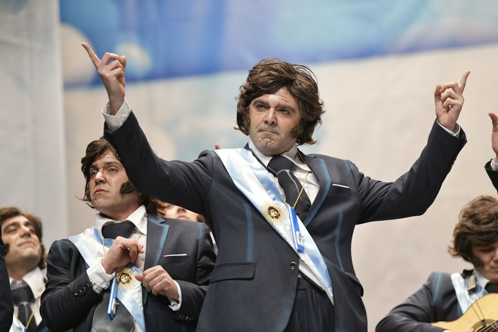 Actuación de De Tururta Madre en la primera semifinal del Concurso de Murgas del Carnaval de Badajoz 2025. 