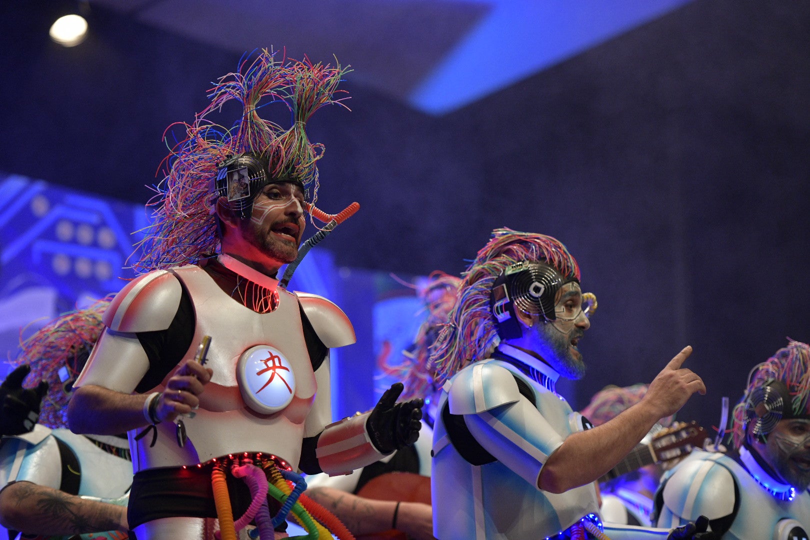 Actuación de Marwan en la primera semifinal del Concurso de Murgas del Carnaval de Badajoz 2025. 