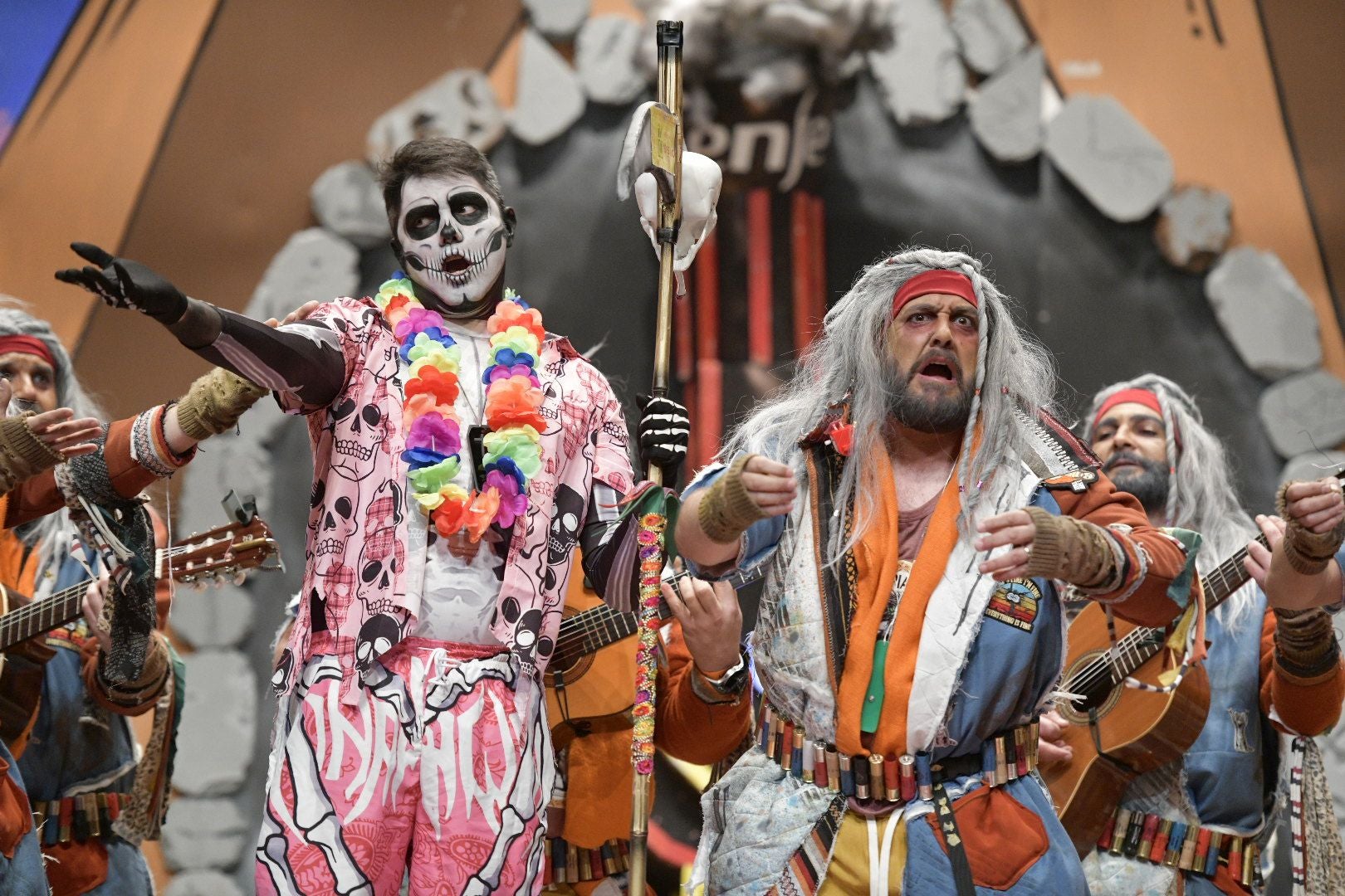 Actuación de Yo no salgo en la primera semifinal del Concurso de Murgas del Carnaval de Badajoz 2025. 