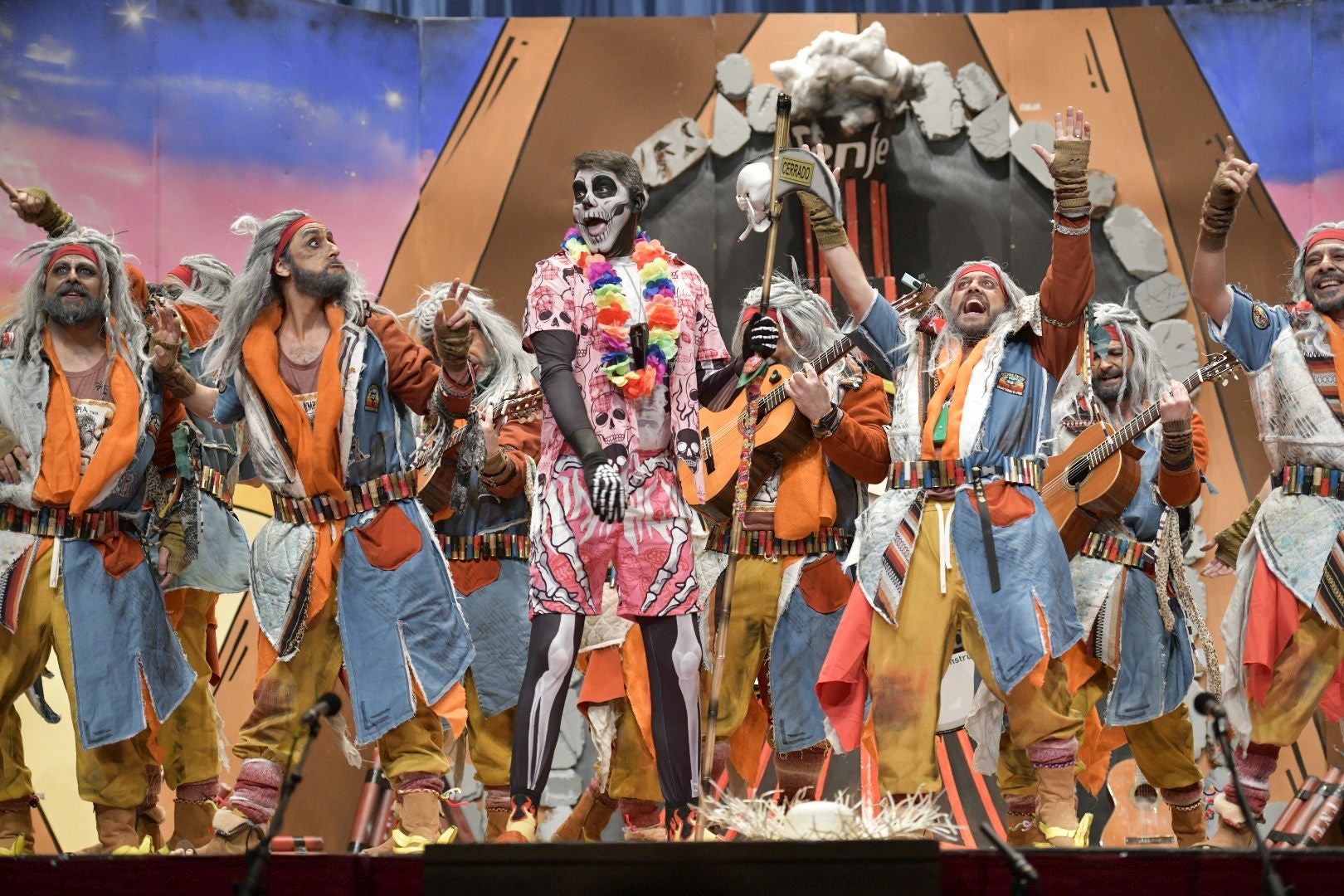 Actuación de Yo no salgo en la primera semifinal del Concurso de Murgas del Carnaval de Badajoz 2025. 