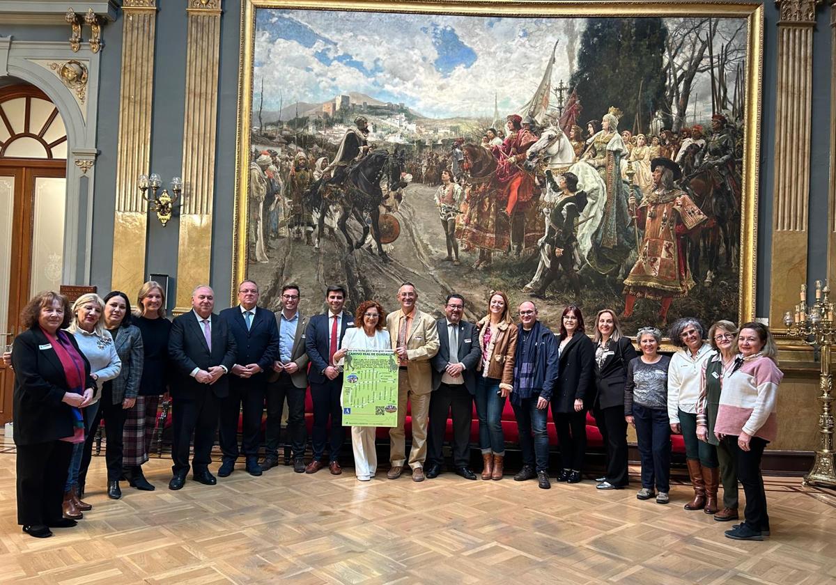 Foto de familia en el Senado durante la propuesta para promocionar los Caminos de Guadalupe.