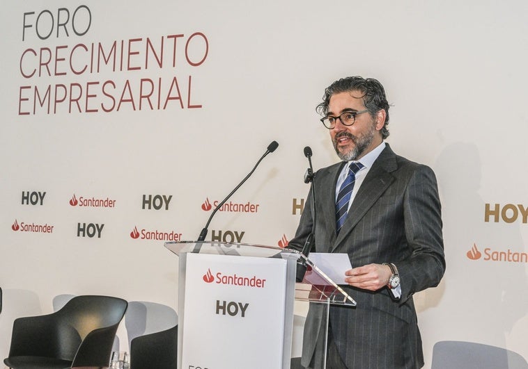 Ignacio Juliá, CEO de Santander España, en la inauguración del foro.