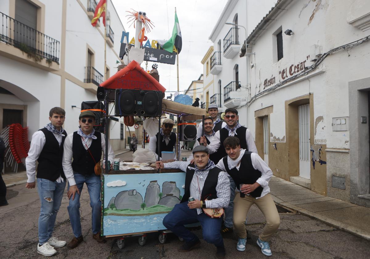 Cientos de personas disfrutan de la Pedida de la Patatera