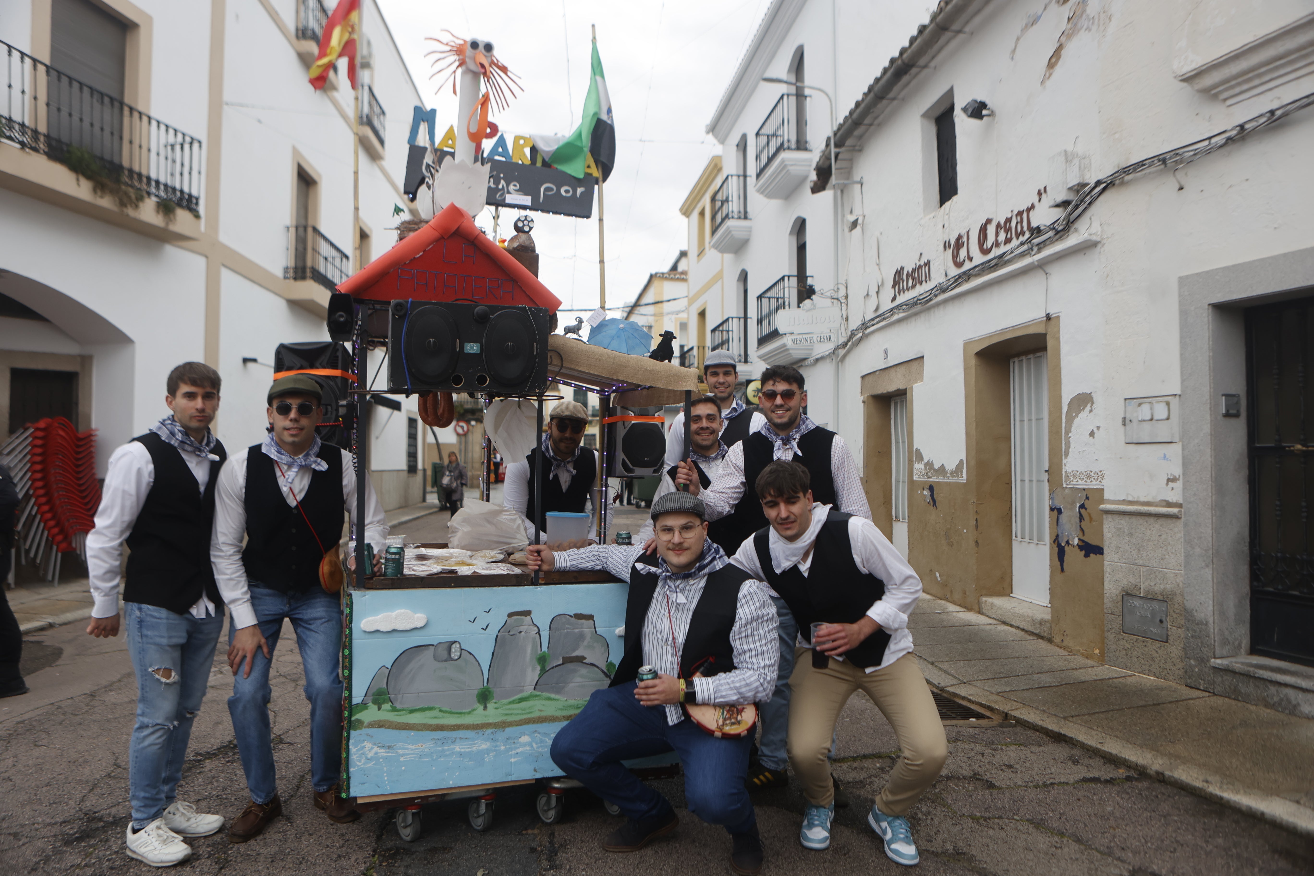 Cientos de personas disfrutan de la Pedida de la Patatera