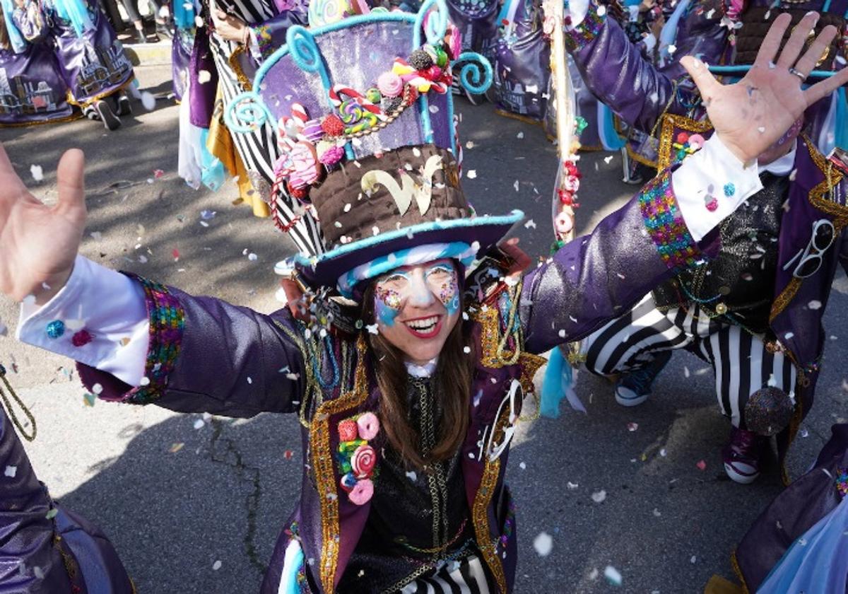 Imagen de archivo del desfile de despedida del Carnaval de Badajoz 2024.