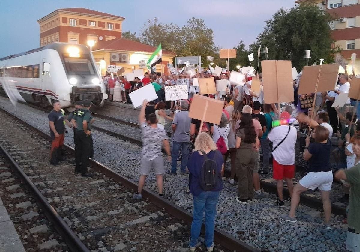 Manifestación de la plataforma 'No al muro' el 14 de septiembre de 2023, que dio lugar a las multas.