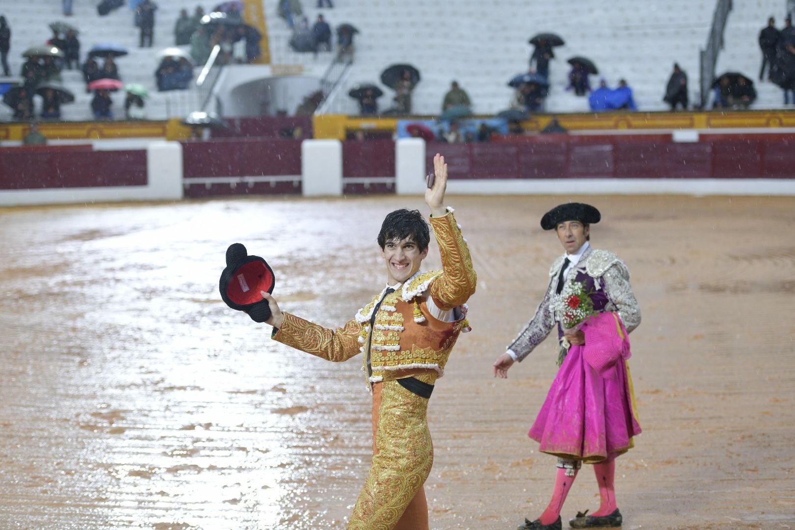 La novillada que abrió la feria de Olivenza, en imágenes