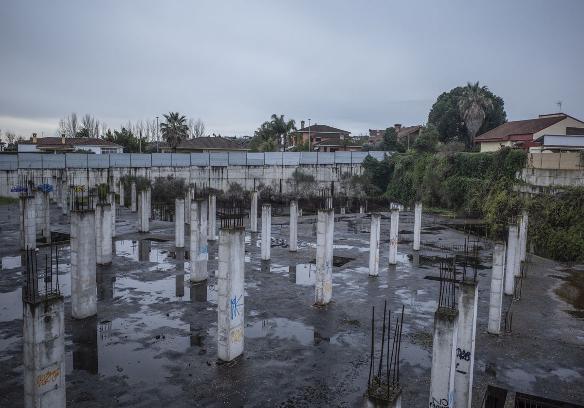 Solar de la calle Pantano de la Serena donde el grupo Civitas construirá una residencia de ancianos.