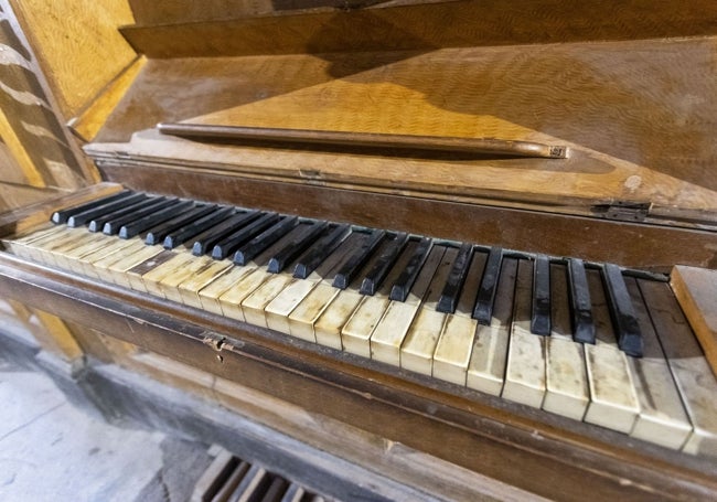 Detalle del teclado del órgano de Santiago.