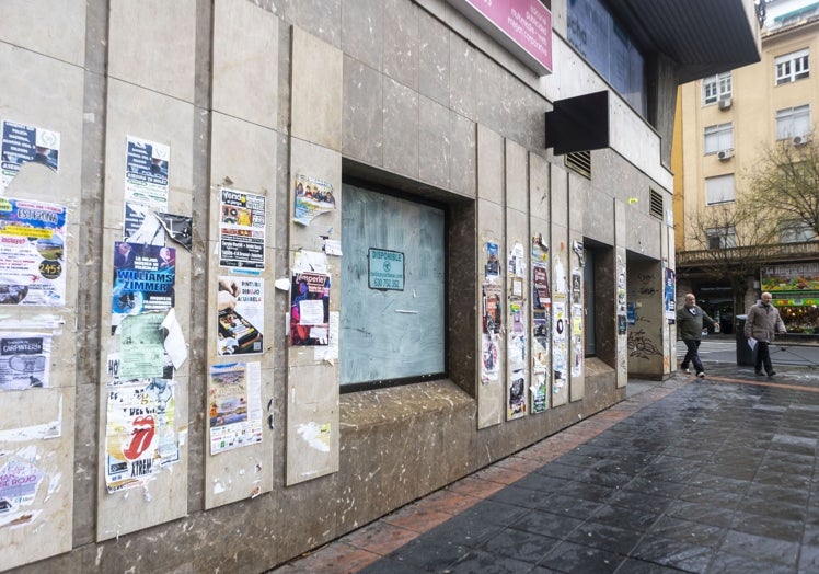 Sede de la antigua Caja Madrid en la Cruz de los Caídos.