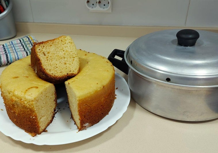 Bizcocho sin horno en la cazuela de la abuela