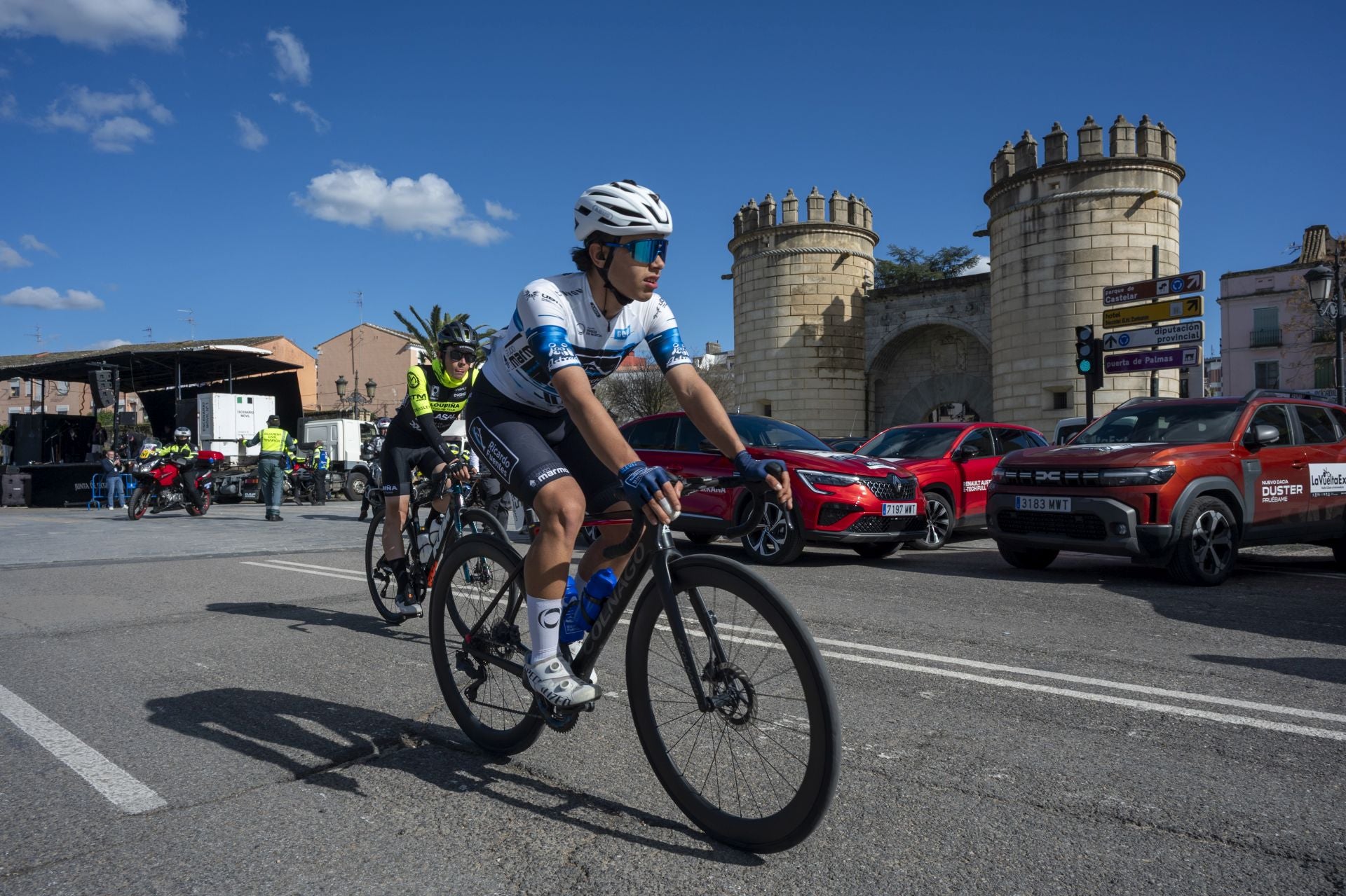 La llegada a Badajoz de La Vuelta Ciclista a Extremadura, en imágenes