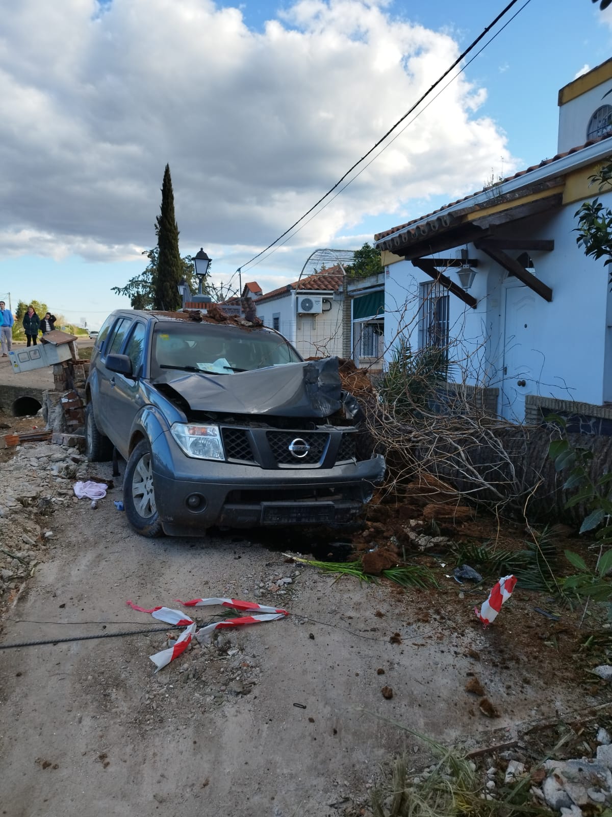 Fotos | Así ha quedado el vehículo accidentado en Badajoz