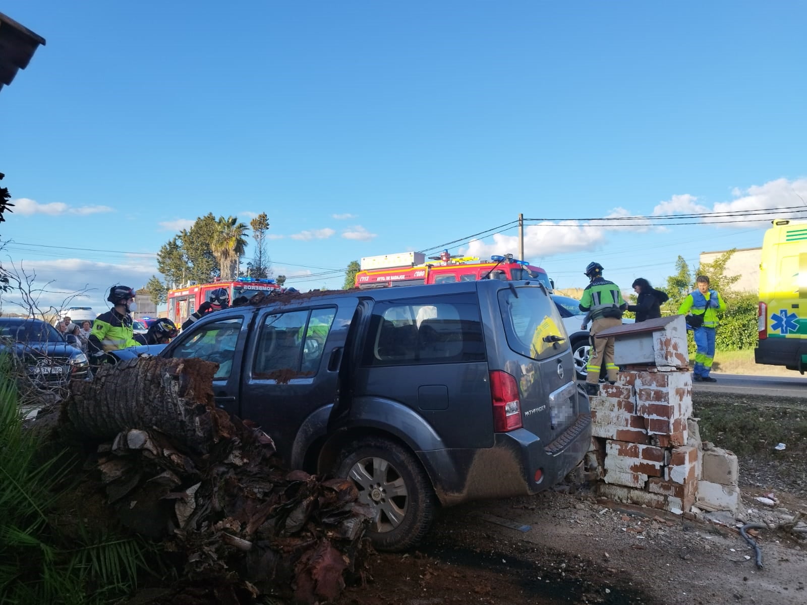 Fotos | Así ha quedado el vehículo accidentado en Badajoz