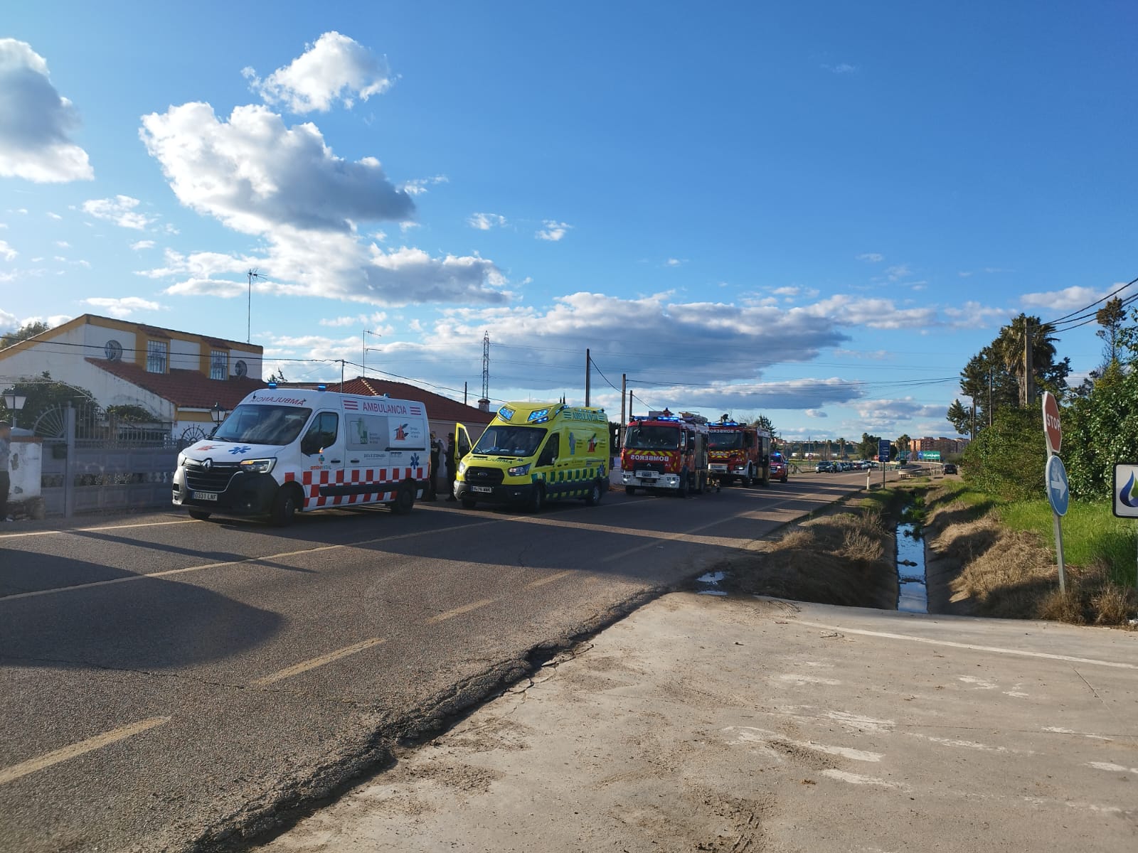 Fotos | Así ha quedado el vehículo accidentado en Badajoz