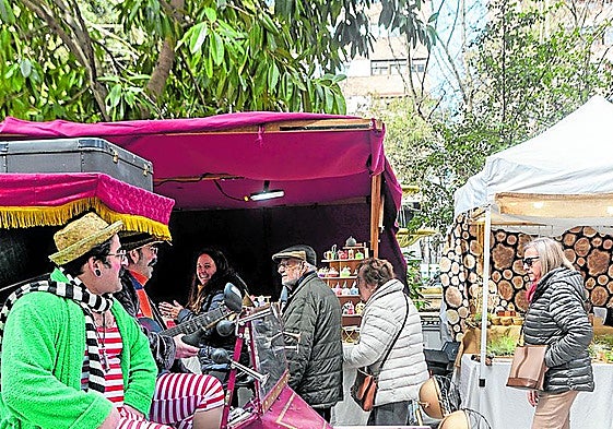 Animación en el Mercado de Primavera de Cáceres.