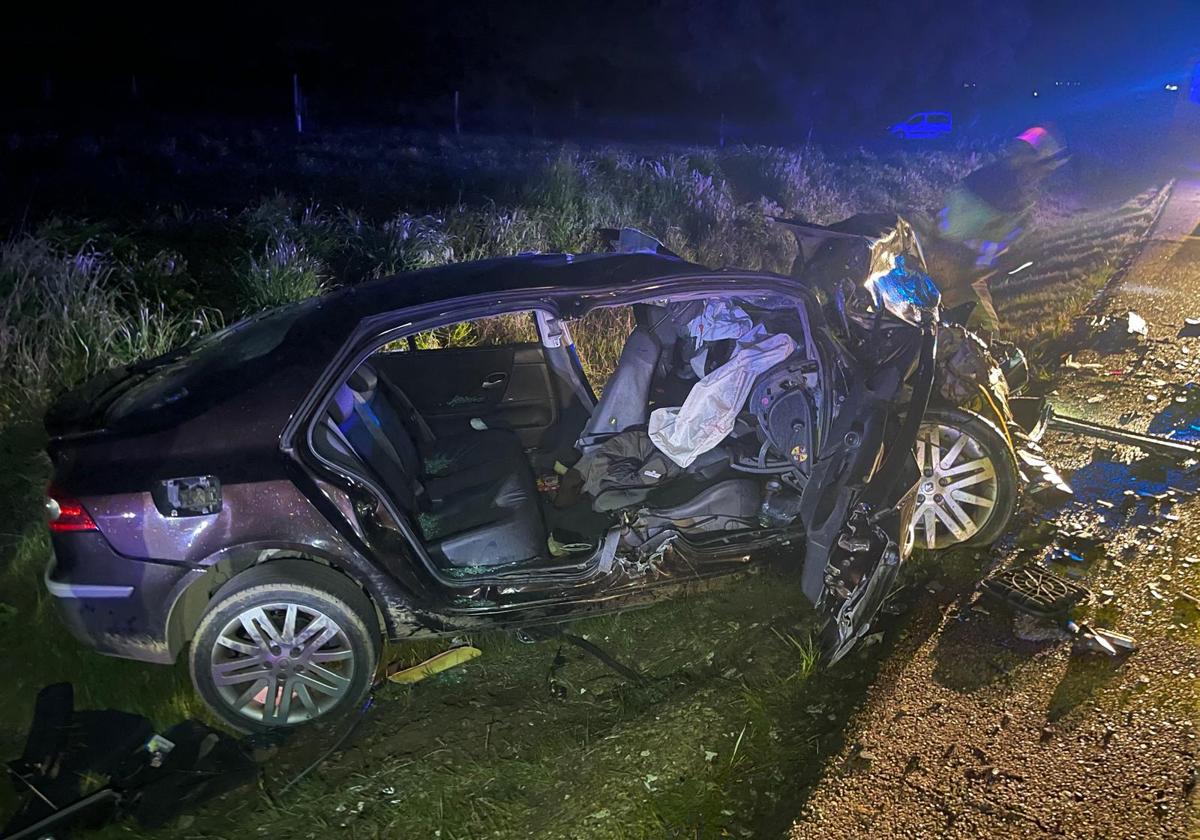 Fotos | Así han quedado los vehículos del accidente mortal en Malpartida de la Serena