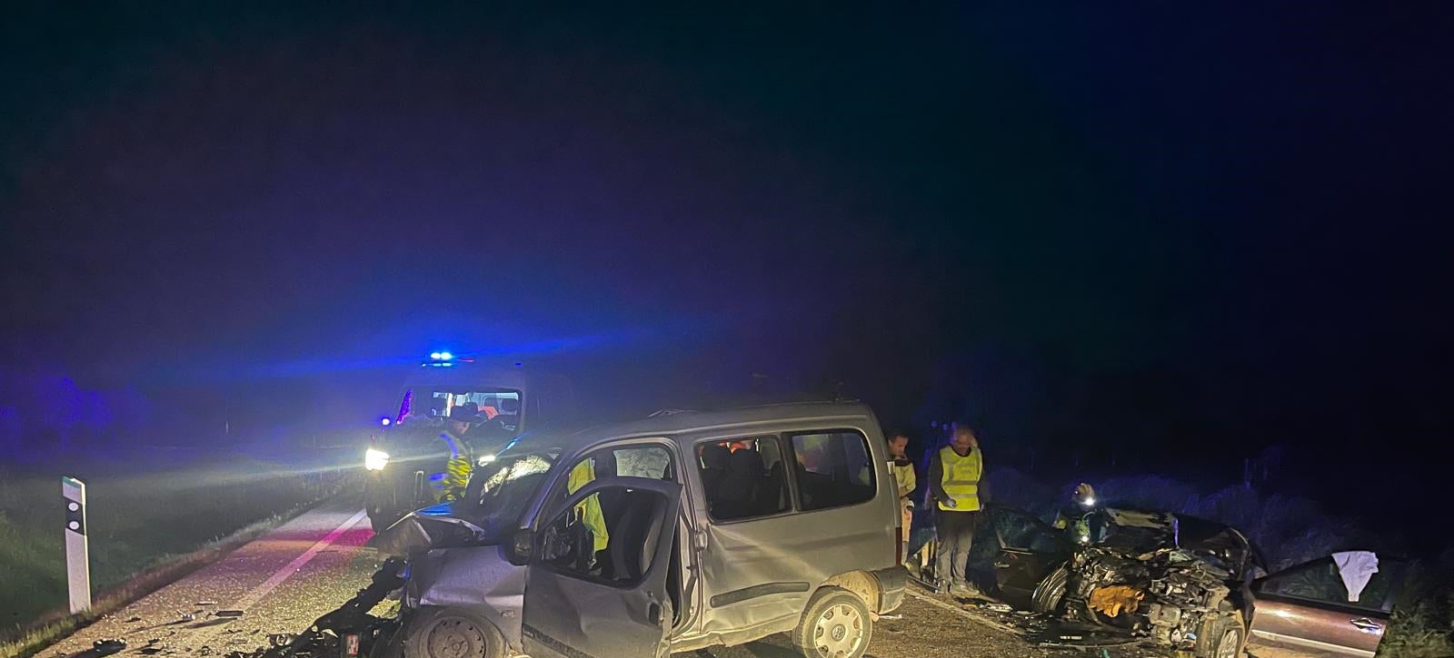 Fotos | Así han quedado los vehículos del accidente mortal en Malpartida de la Serena