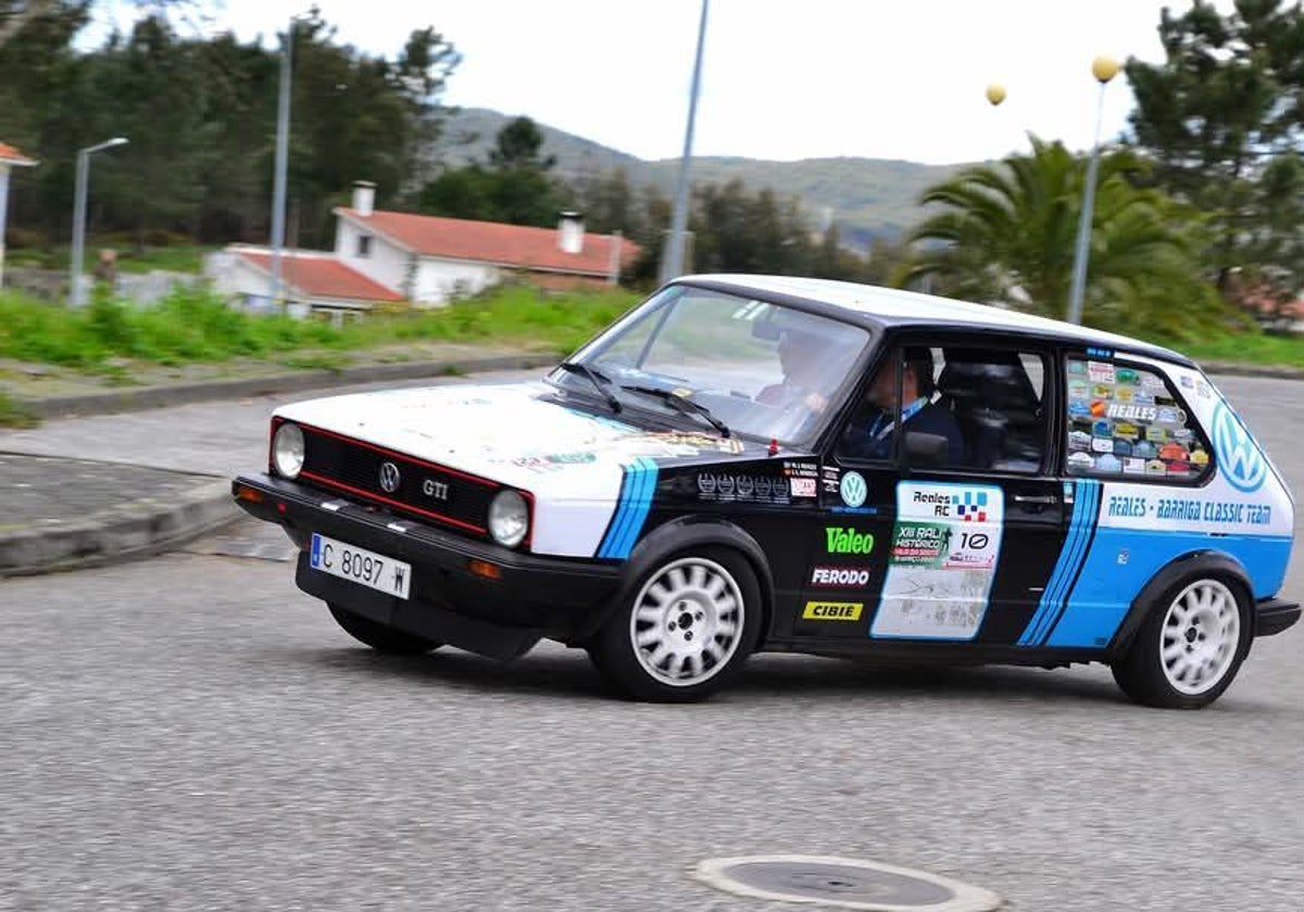 Reales y Barriga con su Golf GTI en el Rali Histórico de Vila da Serta.