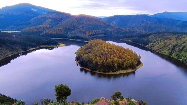 Imagen antes - Imágenes del Meandro Melero con y sin agua.