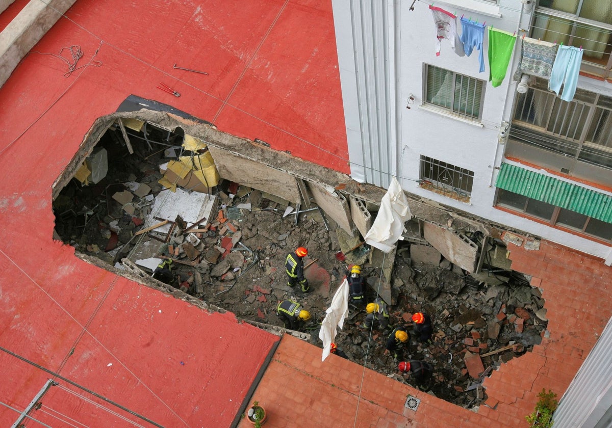 Estado en el que quedó el techo del restaurante tras hundirse la cubierta en 2012.